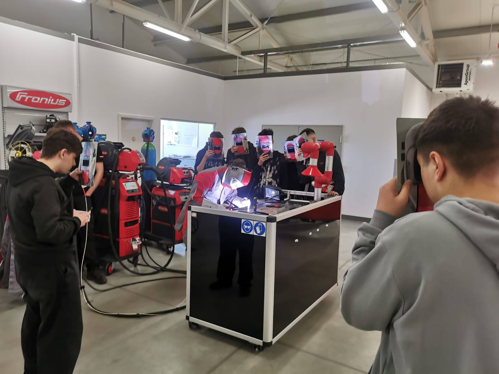 488962058 1207928784671123 8830493815900297612 n